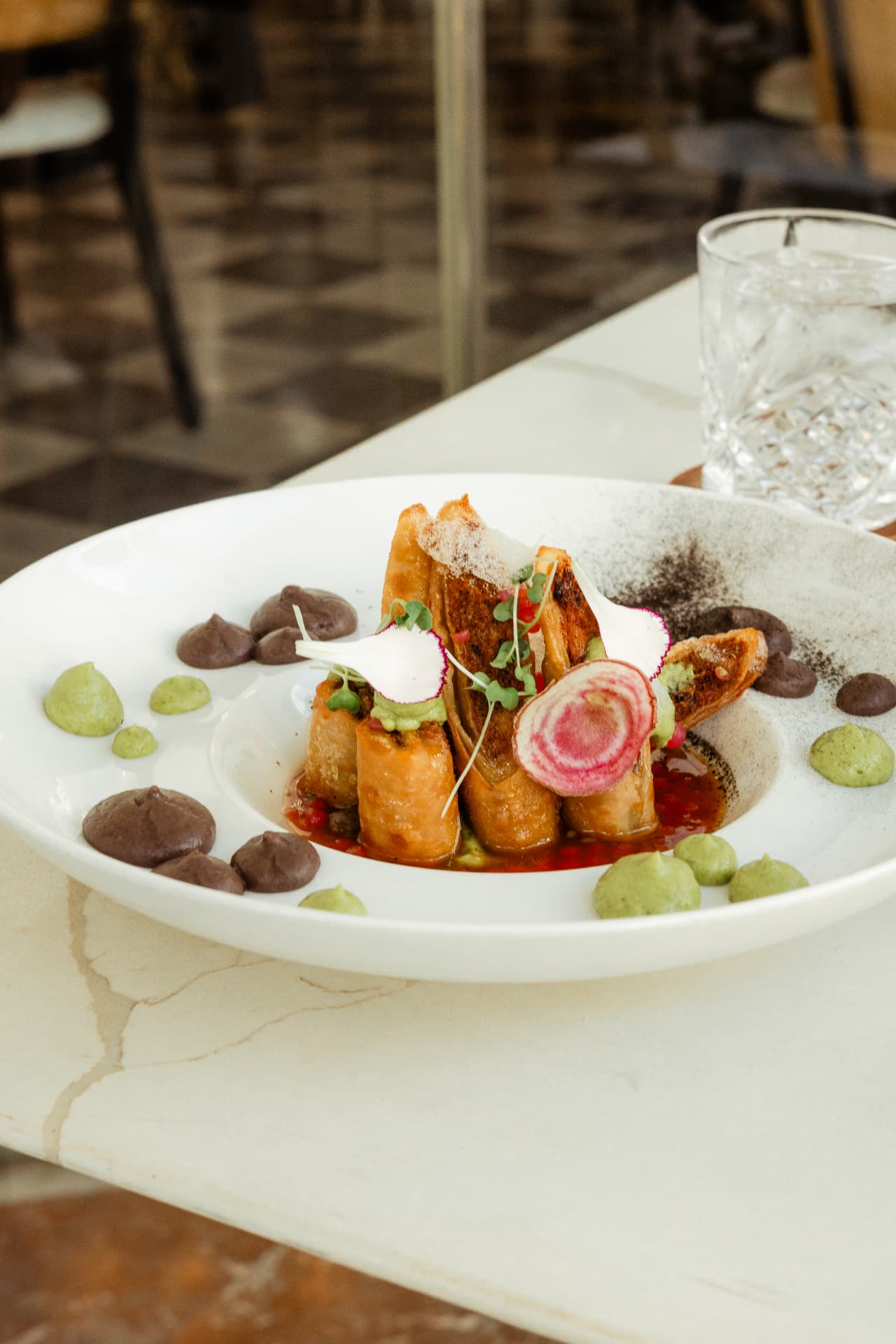 Flautas de cochito con mermelada de xnipec
